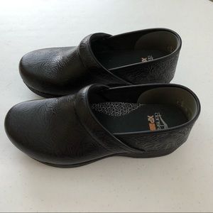 Like new Dansko XP 2.0 Black Floral Tooled Clogs